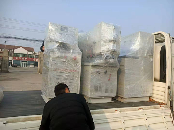 泰山海特牌F6L912機(jī)油泵試驗(yàn)臺(tái)、噴油泵試驗(yàn)臺(tái)等設(shè)備同時(shí)發(fā)貨